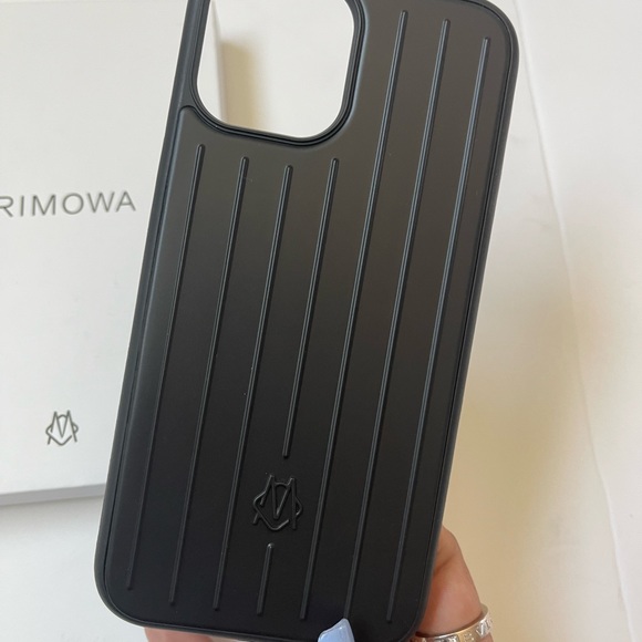 Rimowa iphone case compatible for iPhone 14 Pro - Picture 5 of 6